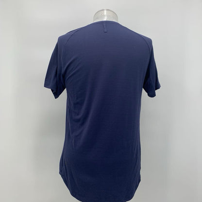 Lululemon T-Shirt