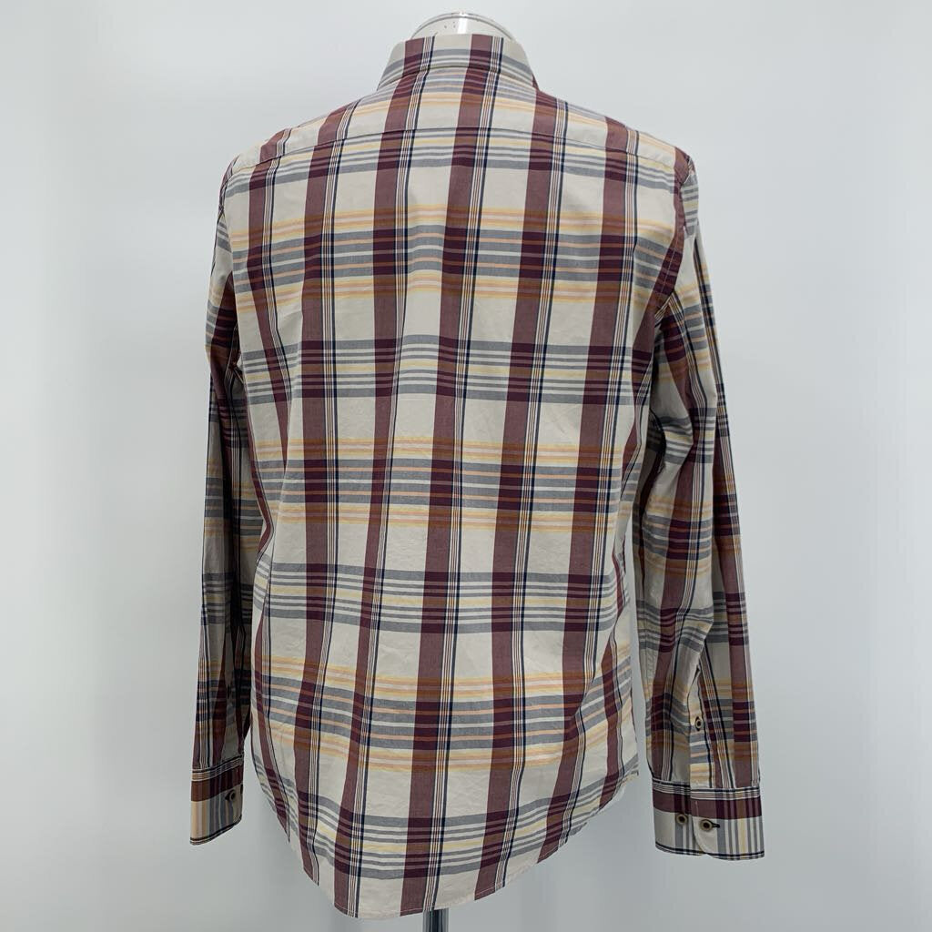 Untuckit Shirt