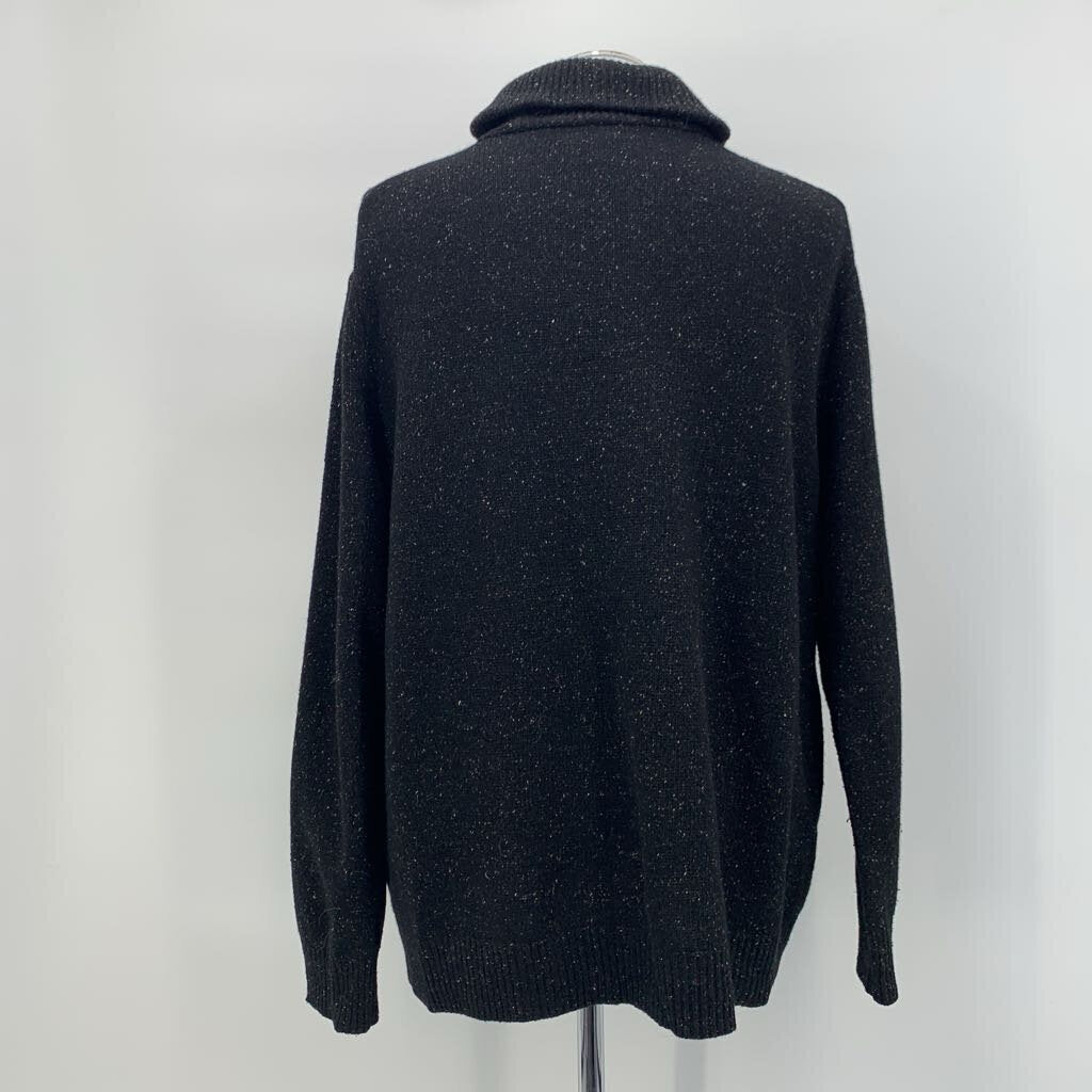 Untuckit Sweater