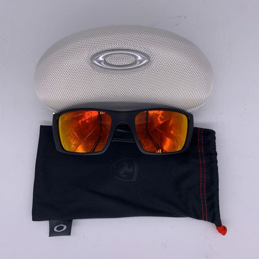 Oakley Fuel Cell w/ Case