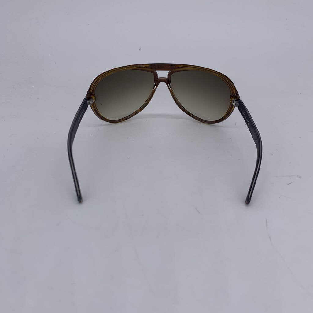 Gucci Sunglasses w/ Sleeve