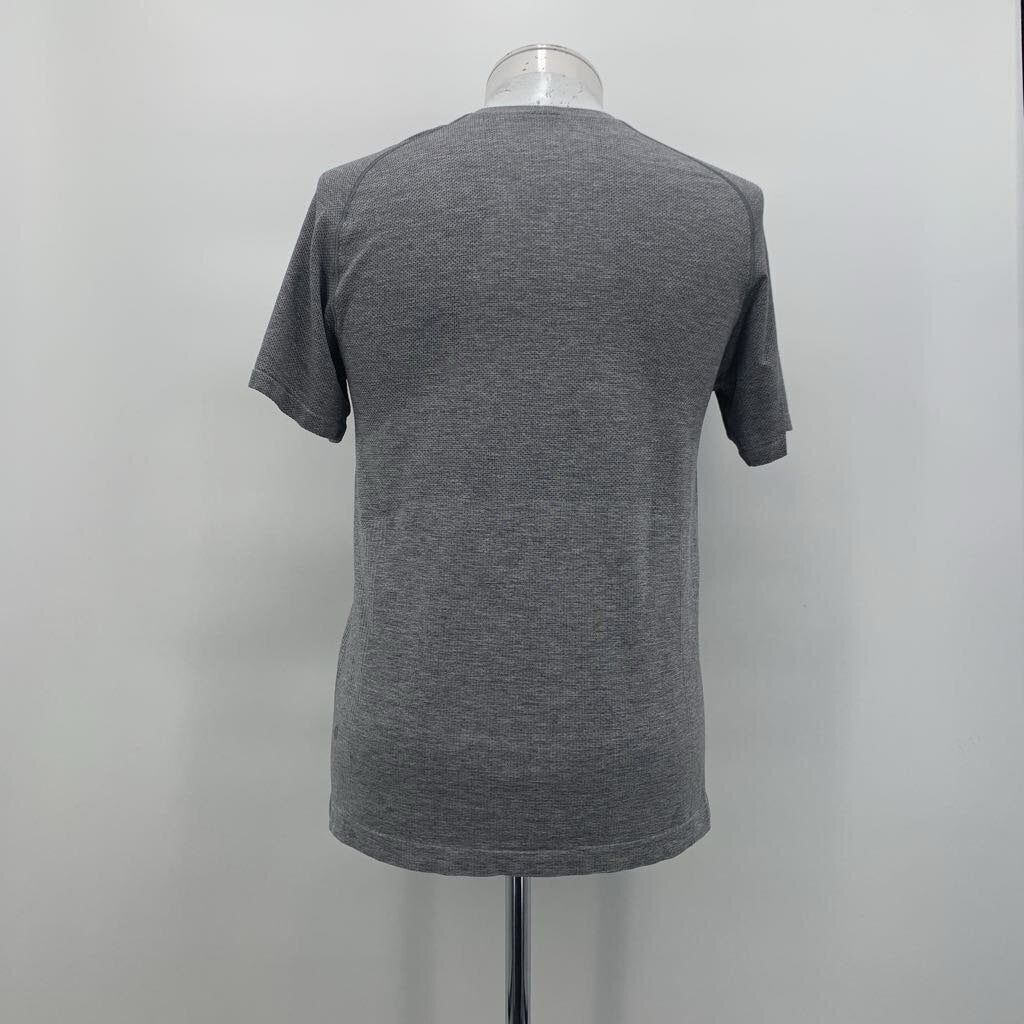 Lululemon T-Shirt