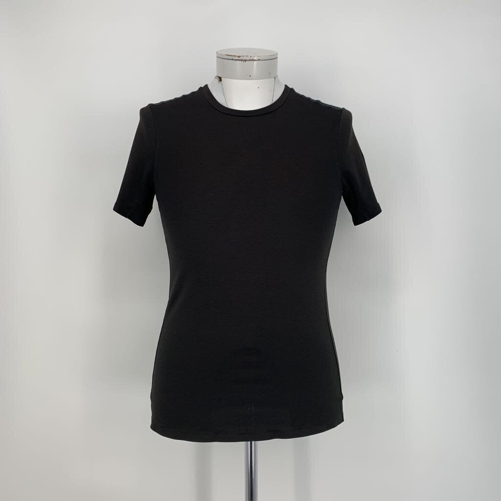 Lululemon T-Shirt